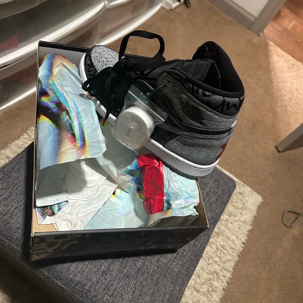 Jordan 1 Retro High OG
Rebellionaire